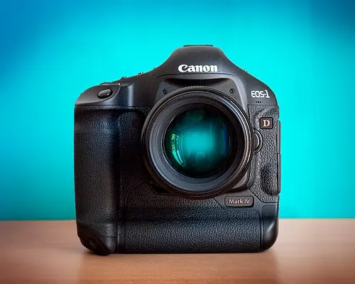 Canon EOS-1D Mark IV camera