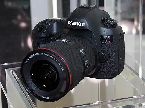 Canon EOS 5DS R camera