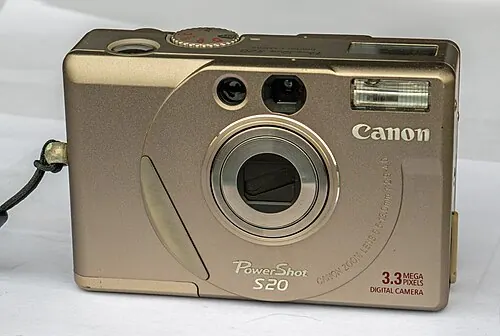 Canon PowerShot S20 camera