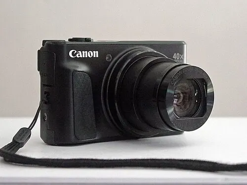 Canon PowerShot SX740 HS camera
