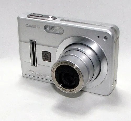 Casio Exilim EX-Z57 camera