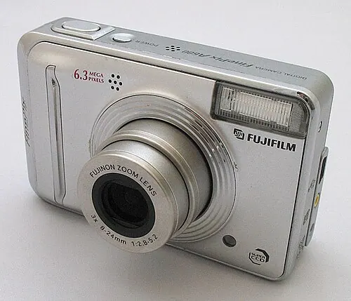 Fujifilm FinePix A600 camera