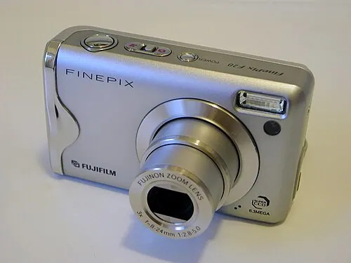 Fujifilm FinePix F20 camera