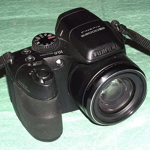 Fujifilm FinePix S2000HD camera