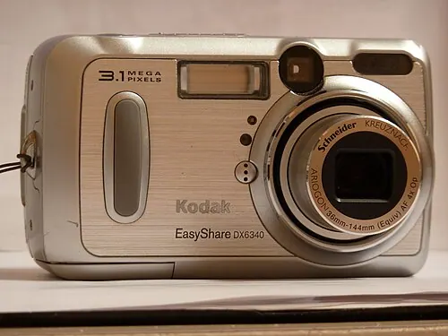 Kodak EasyShare DX6340 camera