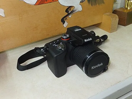 Kodak EasyShare Z990 camera