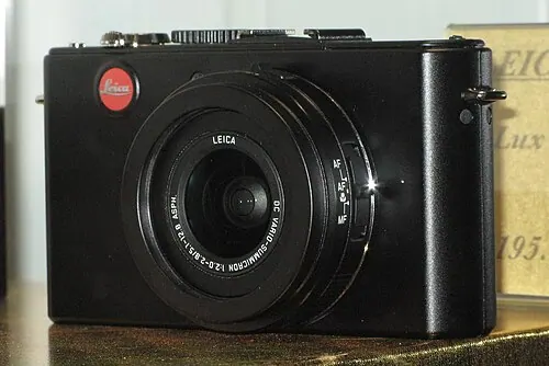 Leica D-Lux 4 camera