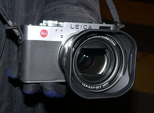 Leica Digilux 2 camera