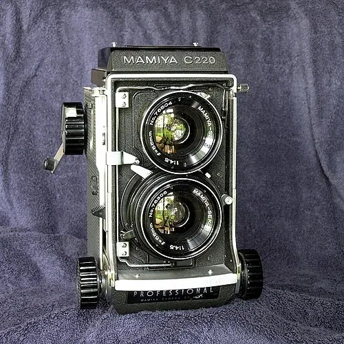 Mamiya C220 camera
