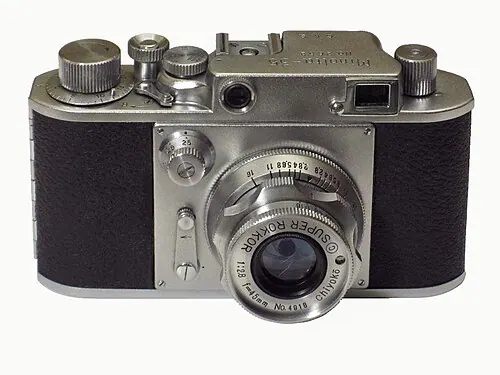 Minolta 35 camera