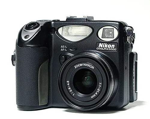 Nikon Coolpix 5000 camera