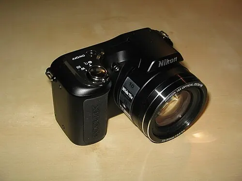 Nikon Coolpix L100 camera