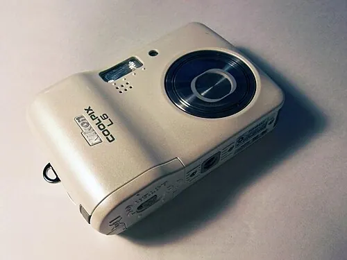 Nikon Coolpix L6 camera