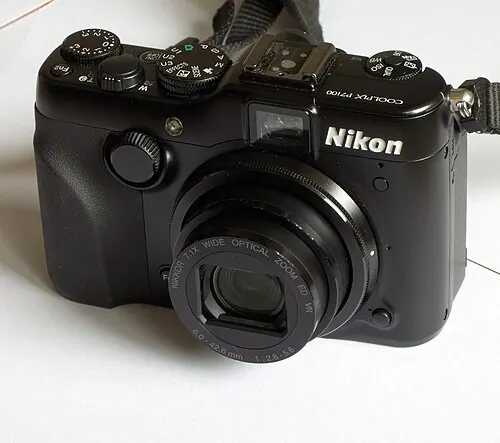 Nikon Coolpix P7100 camera