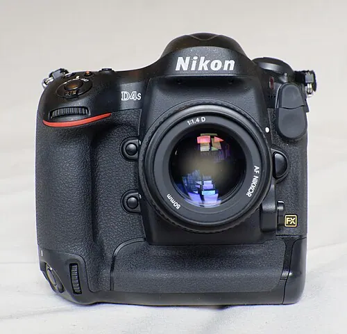 Nikon D4S camera