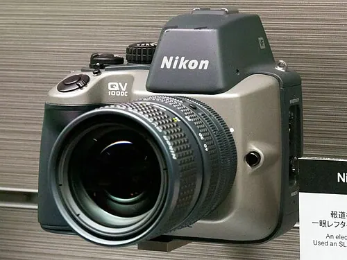 Nikon QV-1000C camera