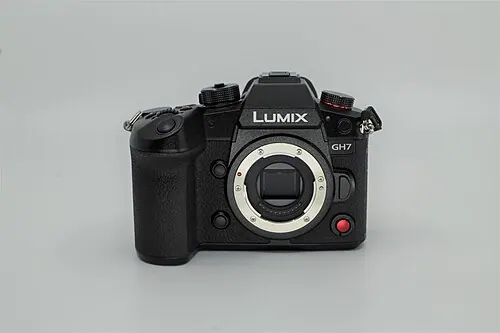 Panasonic Lumix DC-GH7 camera