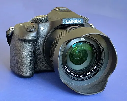 Panasonic Lumix DMC-FZ1000 camera