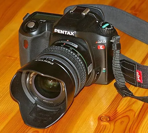 Pentax *ist DL camera