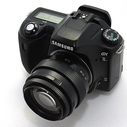 Samsung GX-1L camera