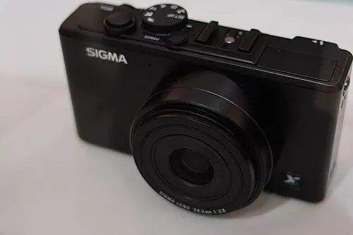 Sigma DP2x camera