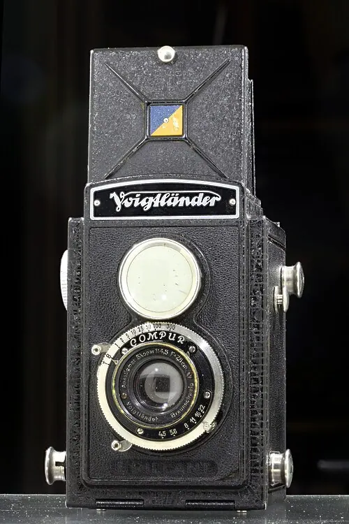 Voigtländer Brillant camera