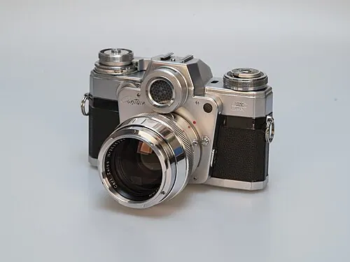 Zeiss Contarex camera